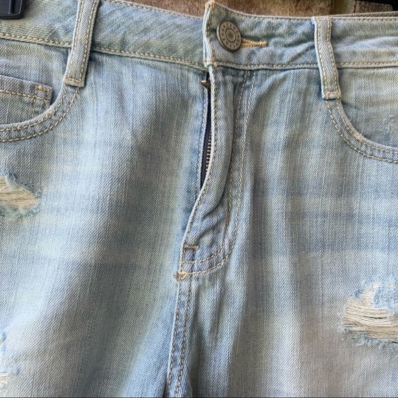 REFUGEE JEAN SHORTS - Picture 4 of 7